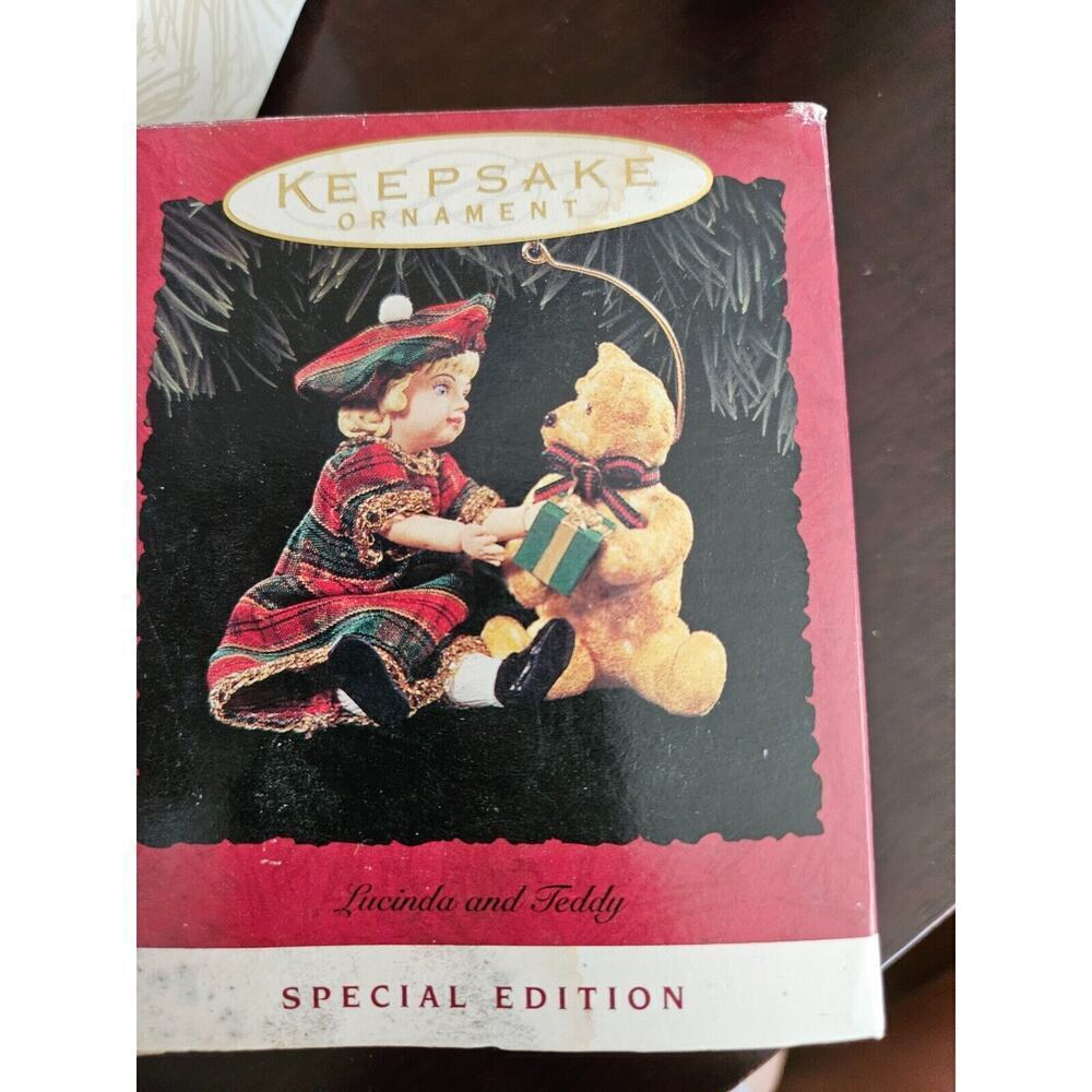 Hallmark Keepsake Ornament - Lucinda and Teddy 1994 Ornament Special Edition